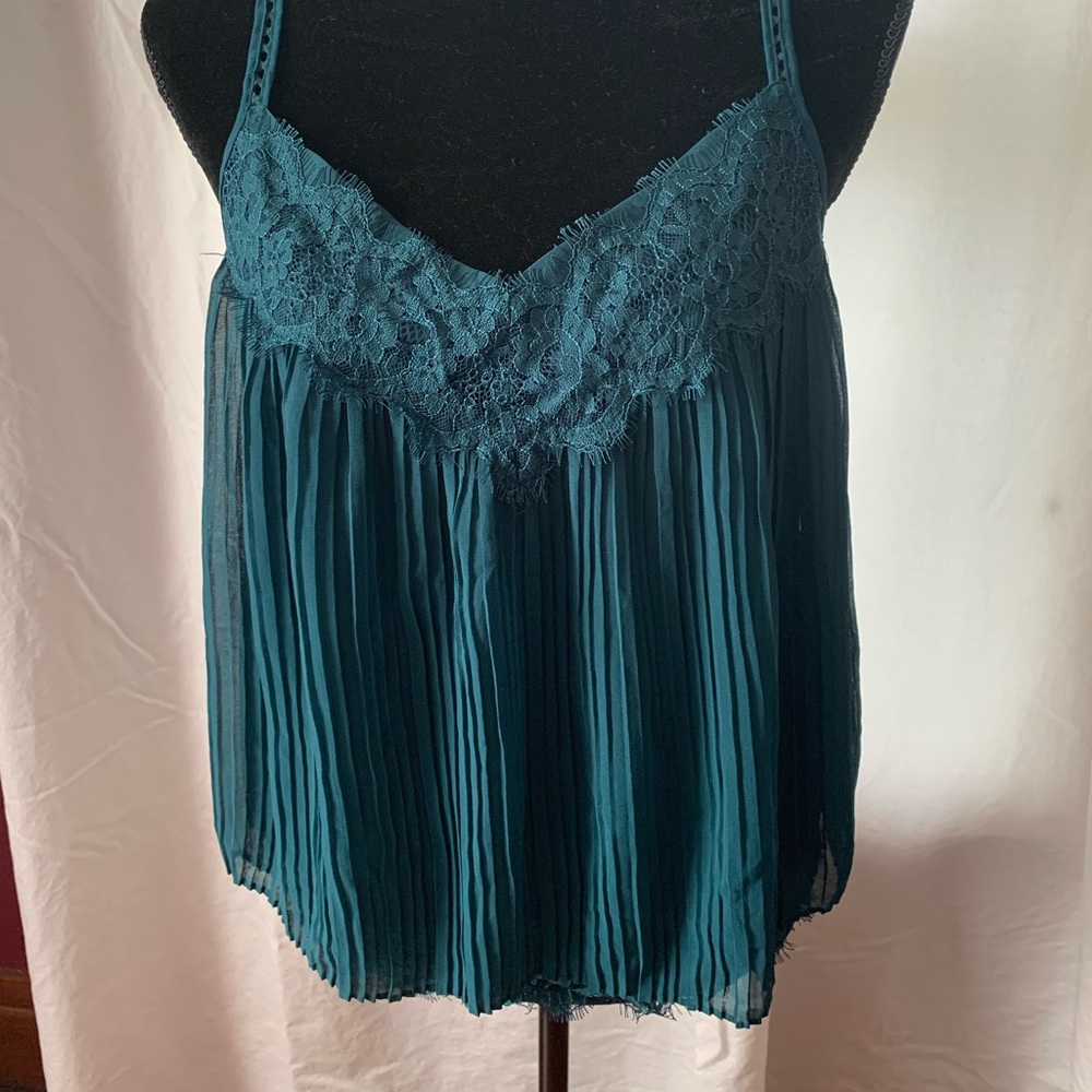 White House black market blouse